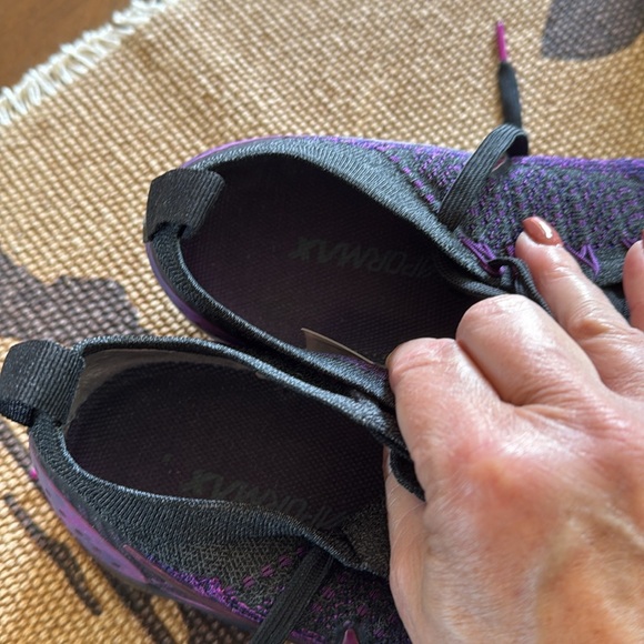 Nike Black and Purple Sneakers Lightweight Breathable Design - Picture 6 of 7